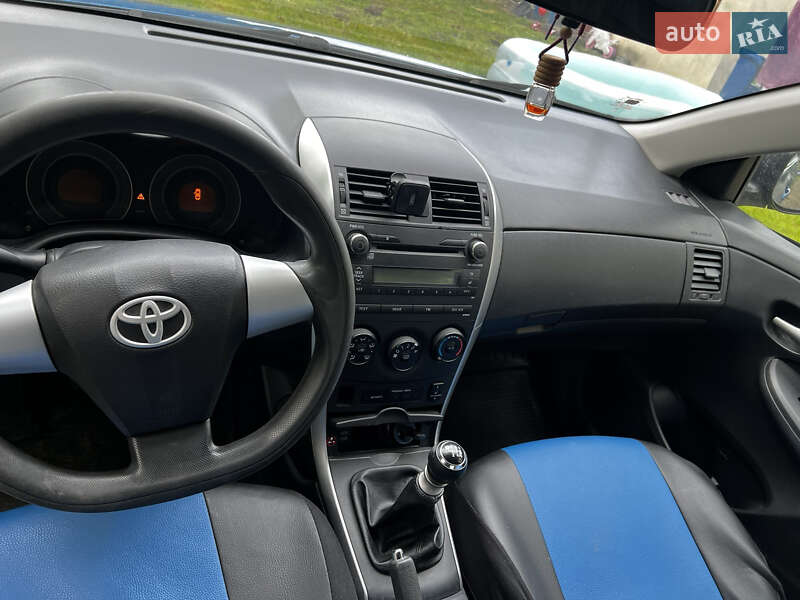 Седан Toyota Corolla 2010 в Пустомытах фото 8 Седан Toyota Corolla 2010 в Пустомытах