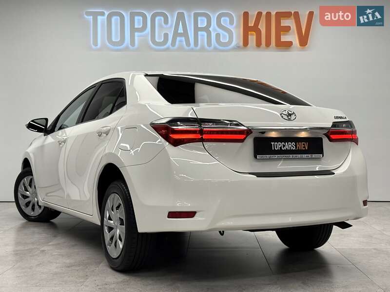 Седан Toyota Corolla 2017 в Киеве фото 11 Седан Toyota Corolla 2017 в Киеве