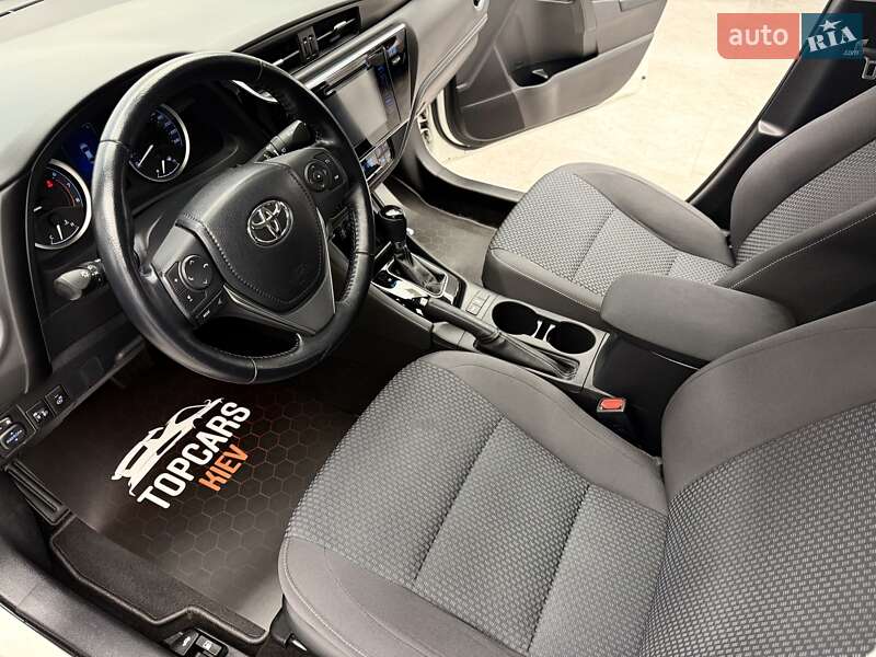 Седан Toyota Corolla 2017 в Киеве фото 22 Седан Toyota Corolla 2017 в Киеве