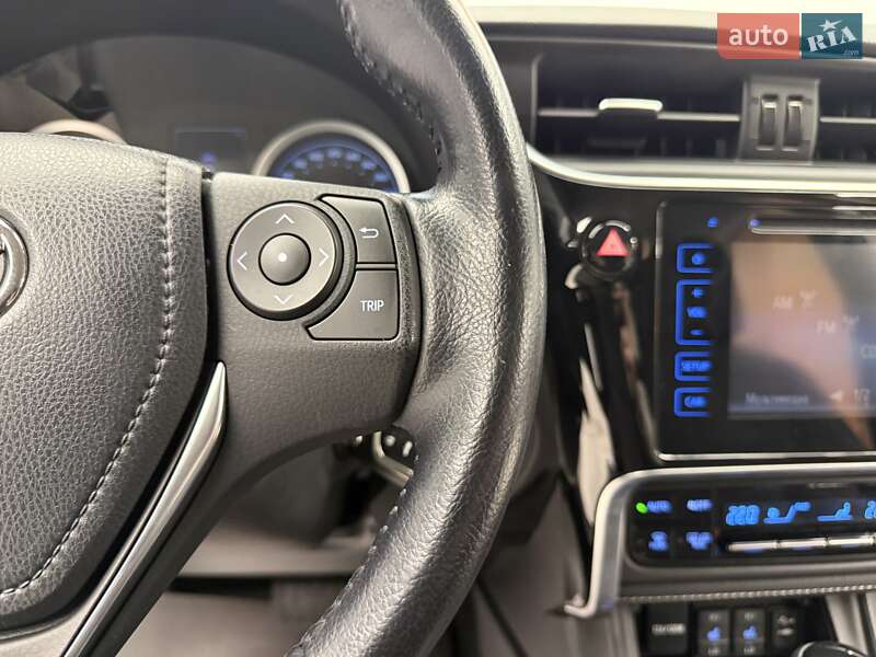 Седан Toyota Corolla 2017 в Киеве фото 45 Седан Toyota Corolla 2017 в Киеве