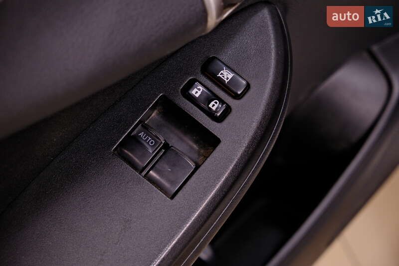 Седан Toyota Corolla 2011 в Одессе фото 24 Седан Toyota Corolla 2011 в Одессе