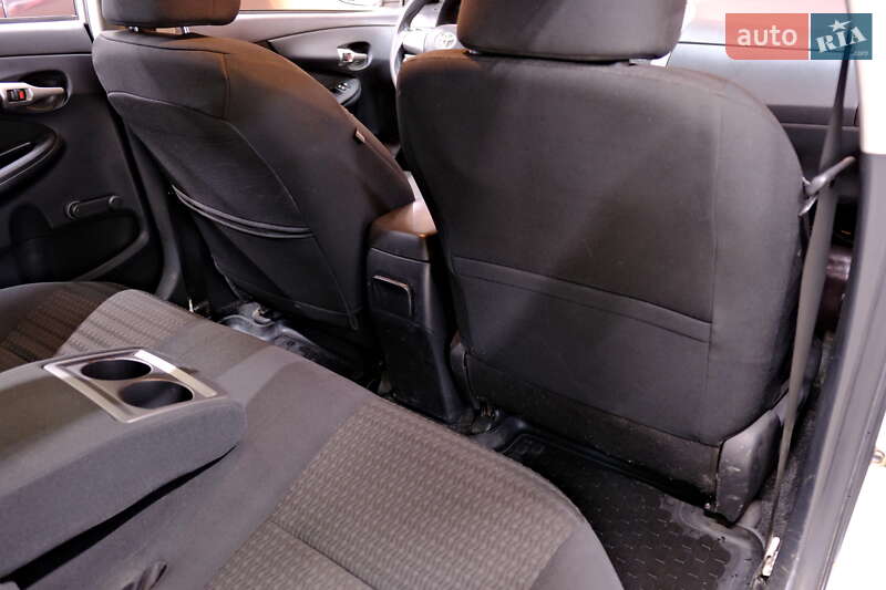 Седан Toyota Corolla 2011 в Одессе фото 35 Седан Toyota Corolla 2011 в Одессе