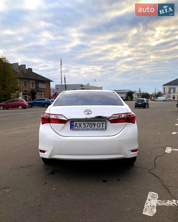 Седан Toyota Corolla 2013 в Харькове фото 5 Седан Toyota Corolla 2013 в Харькове