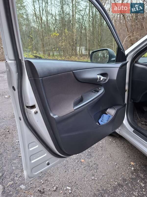 Седан Toyota Corolla 2010 в Виннице фото 12 Седан Toyota Corolla 2010 в Виннице