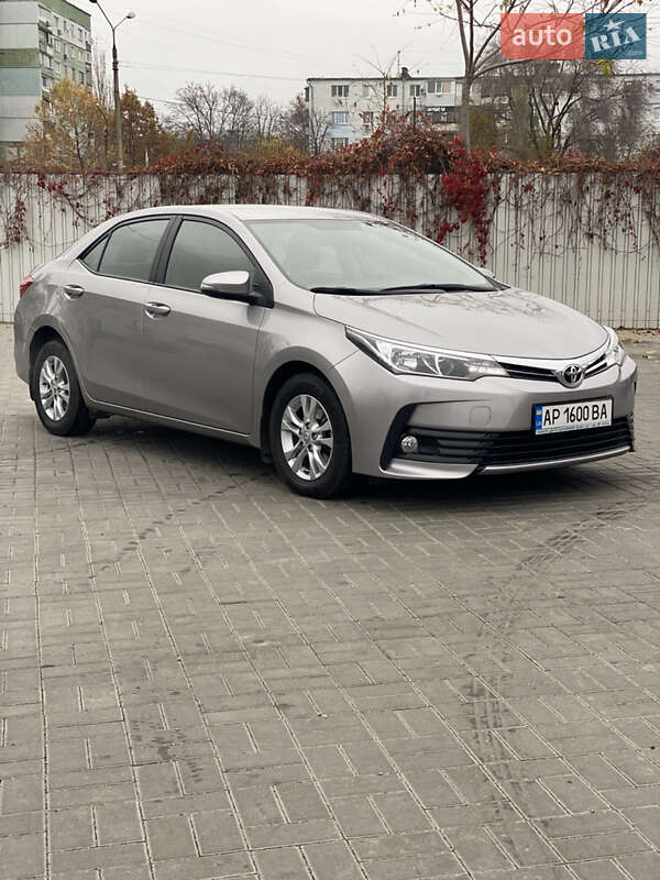 Седан Toyota Corolla 2018 в Запорожье