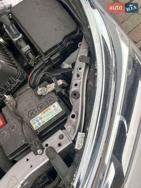 Седан Toyota Corolla 2018 в Запорожье