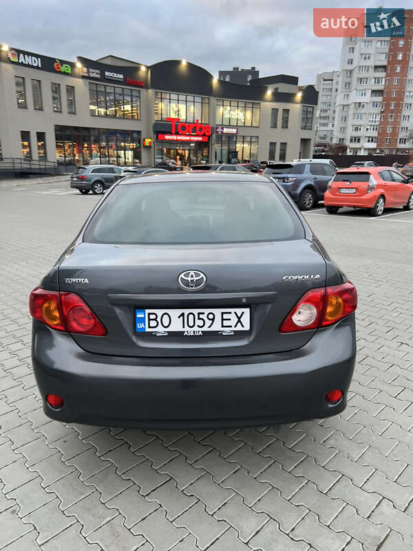 Седан Toyota Corolla 2008 в Тернополе