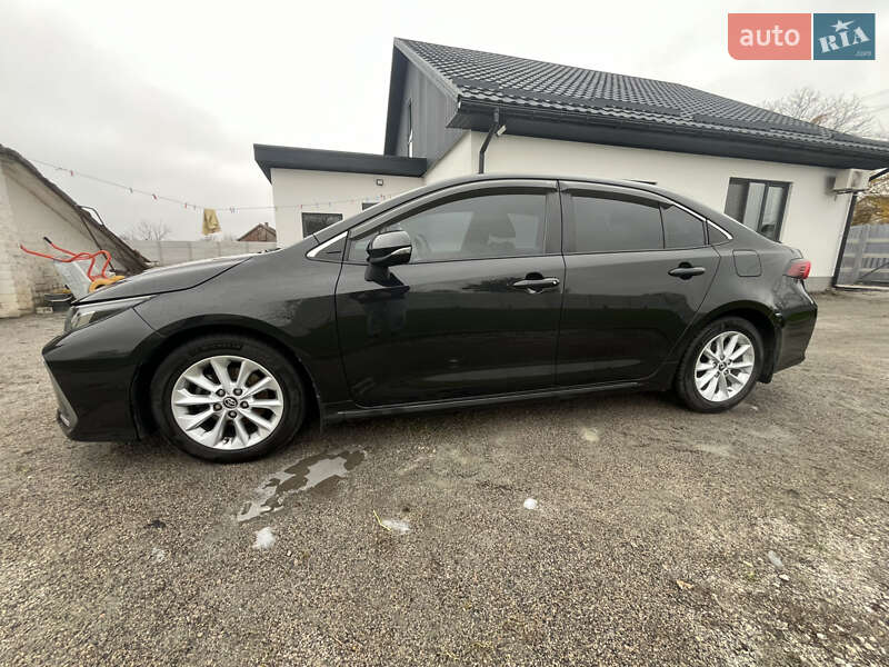 Седан Toyota Corolla 2019 в Новомосковську