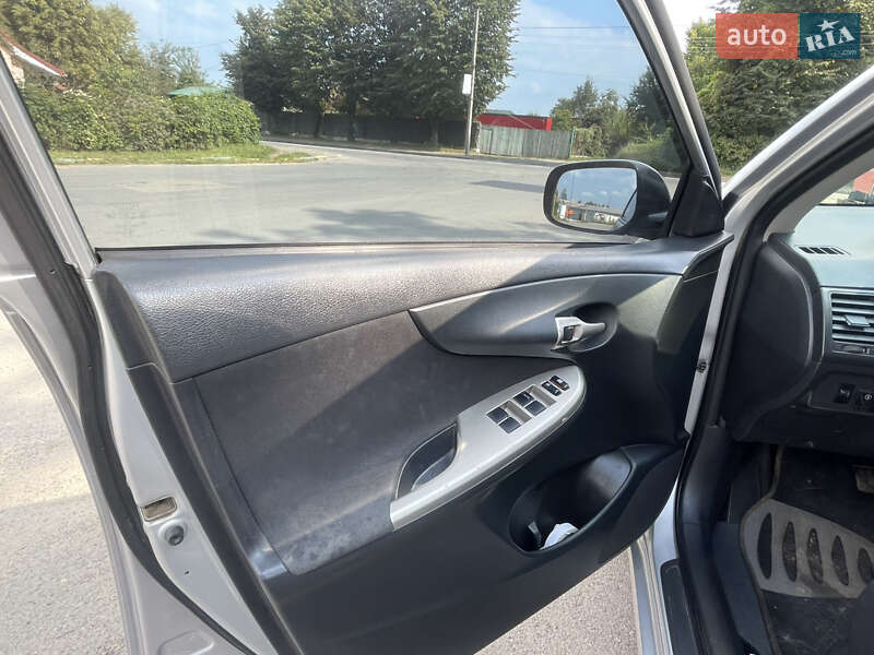 Седан Toyota Corolla 2008 в Бориславе фото 16 Седан Toyota Corolla 2008 в Бориславе