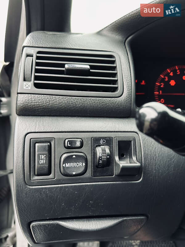 Хэтчбек Toyota Corolla 2003 в Одессе фото 22 Хэтчбек Toyota Corolla 2003 в Одессе
