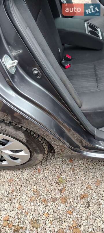 Седан Toyota Corolla 2008 в Киеве