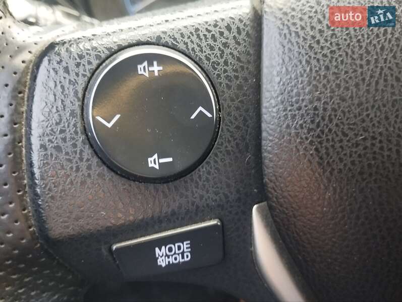 Седан Toyota Corolla 2013 в Львові фото 11 Седан Toyota Corolla 2013 в Львові