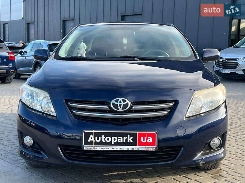 Седан Toyota Corolla 2008 в Львове