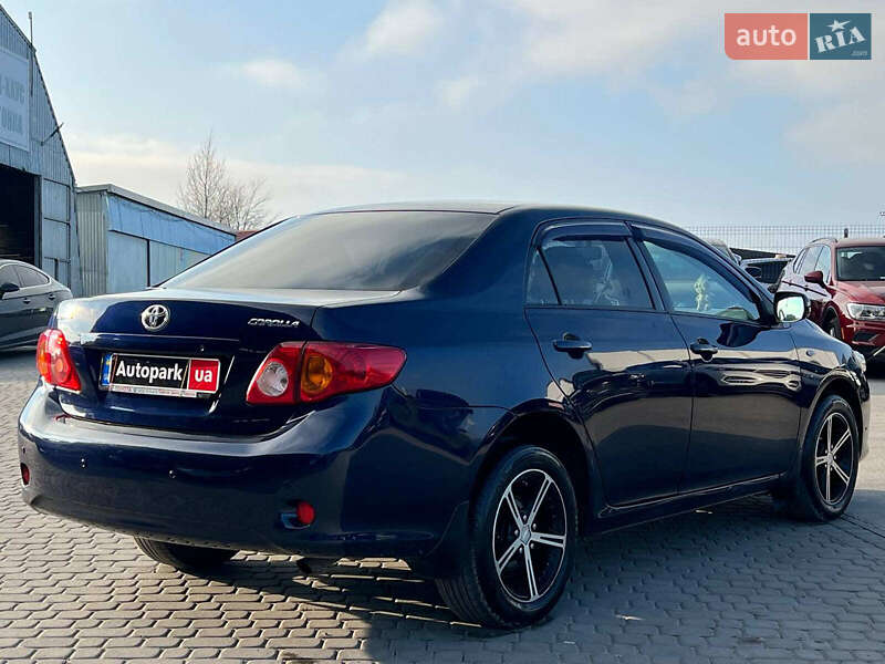 Седан Toyota Corolla 2008 в Львове