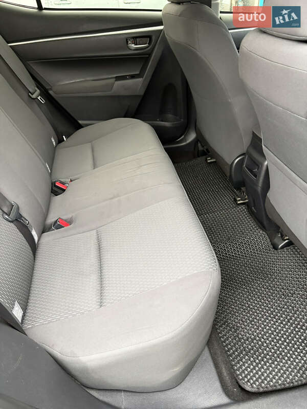 Седан Toyota Corolla 2016 в Киеве фото 15 Седан Toyota Corolla 2016 в Киеве