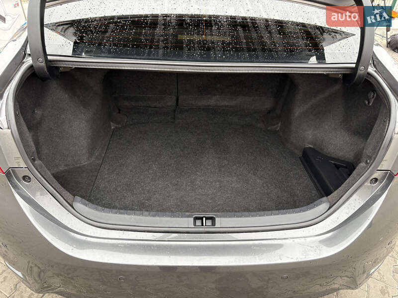 Седан Toyota Corolla 2016 в Киеве фото 25 Седан Toyota Corolla 2016 в Киеве