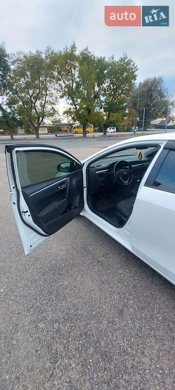 Седан Toyota Corolla 2013 в Одесі