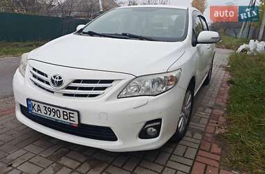 Седан Toyota Corolla 2012 в Києві