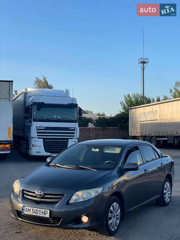 Седан Toyota Corolla 2008 в Києві