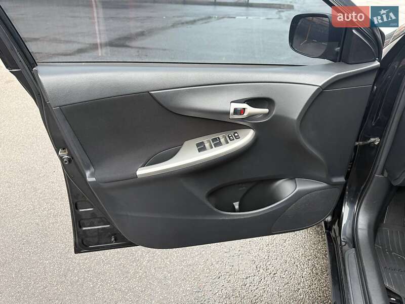 Седан Toyota Corolla 2008 в Харькове