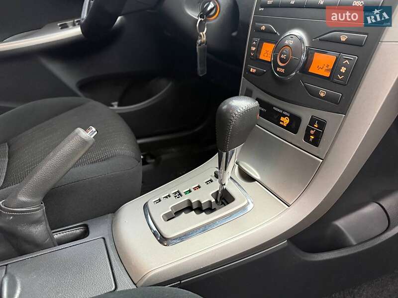 Седан Toyota Corolla 2008 в Харькове