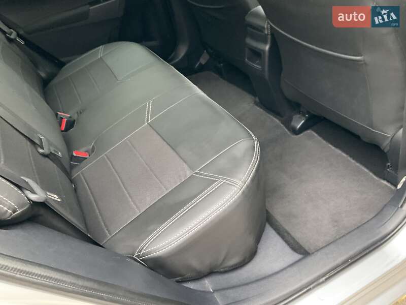 Седан Toyota Corolla 2016 в Києві фото 13 Седан Toyota Corolla 2016 в Києві