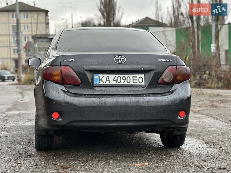 Седан Toyota Corolla 2009 в Киеве