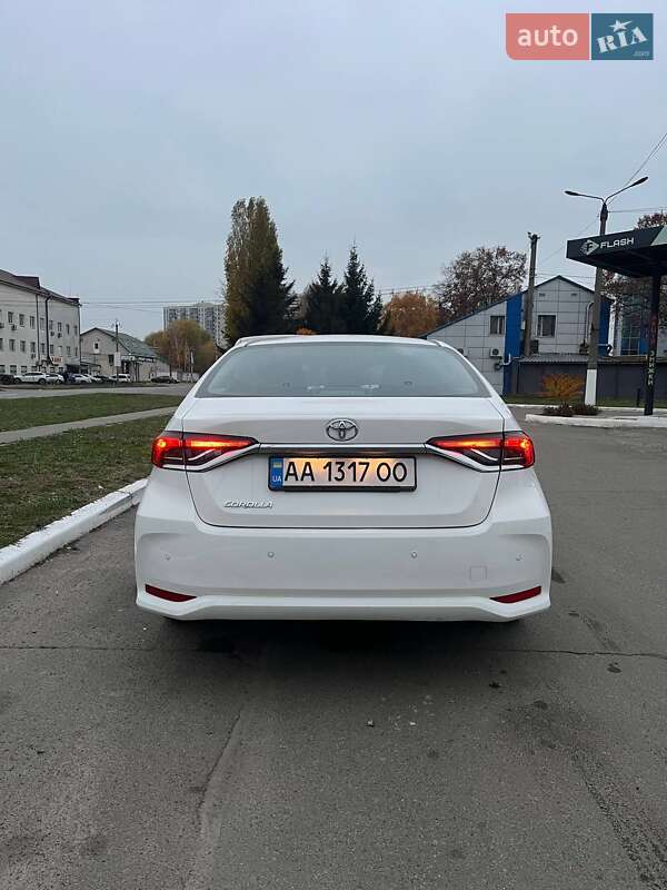 Седан Toyota Corolla 2019 в Киеве фото 4 Седан Toyota Corolla 2019 в Киеве