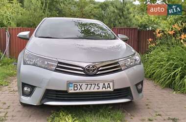 Седан Toyota Corolla 2013 в Хмельницком