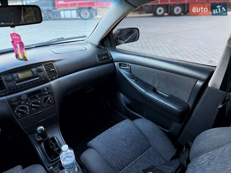 Універсал Toyota Corolla 2004 в Чернівцях фото 22 Універсал Toyota Corolla 2004 в Чернівцях