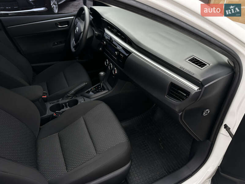 Седан Toyota Corolla 2016 в Харькове фото 25 Седан Toyota Corolla 2016 в Харькове