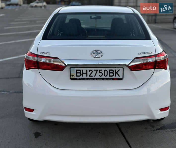 Седан Toyota Corolla 2015 в Одессе