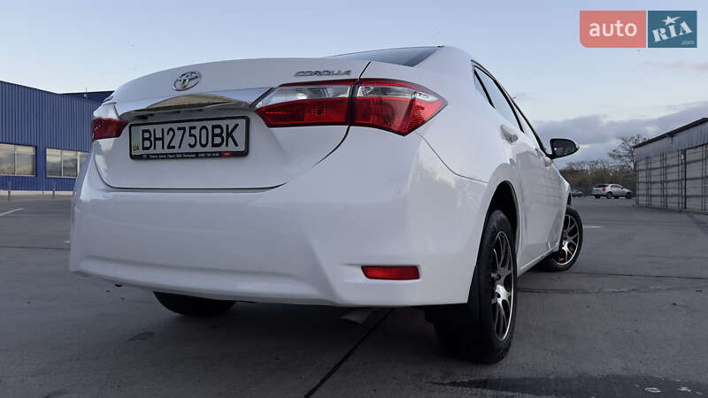 Седан Toyota Corolla 2015 в Одессе