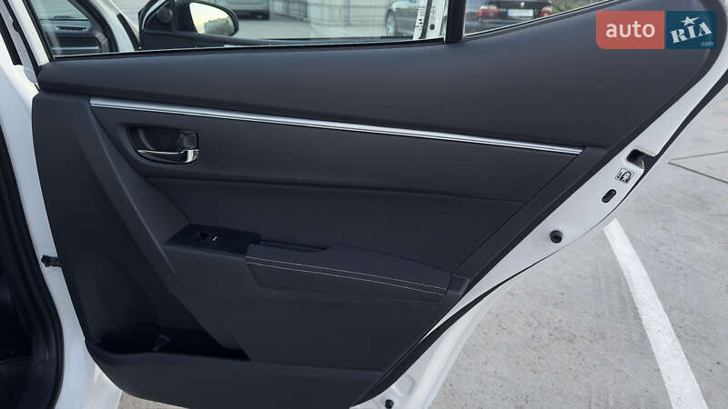 Седан Toyota Corolla 2015 в Одессе