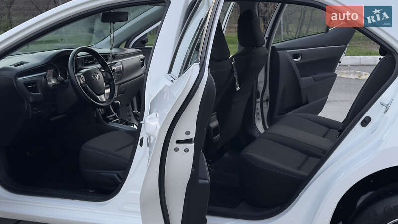 Седан Toyota Corolla 2015 в Одессе