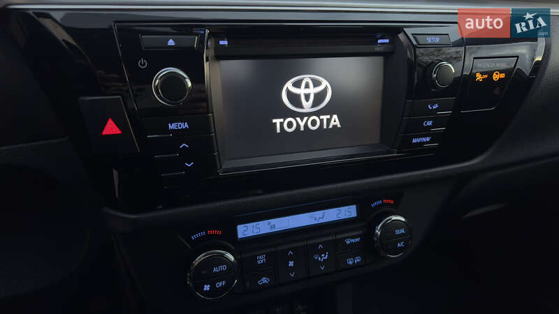 Седан Toyota Corolla 2015 в Одессе