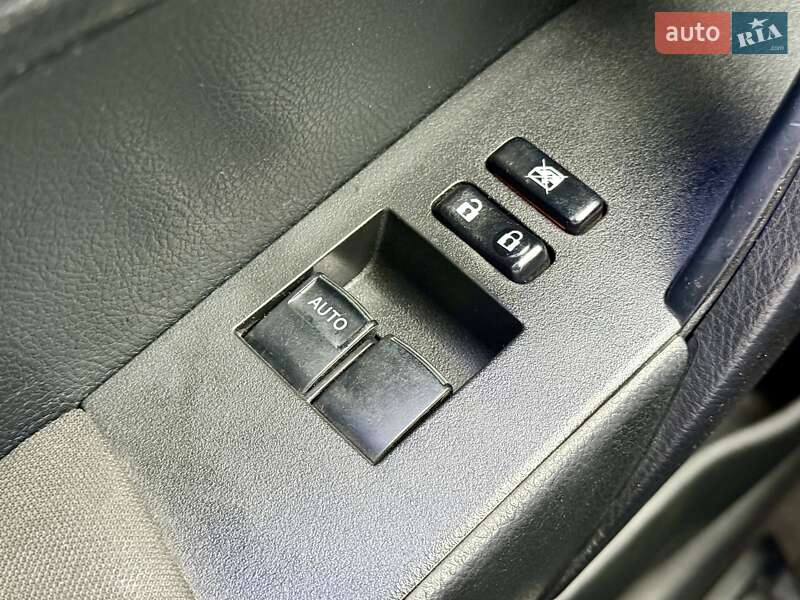 Седан Toyota Corolla 2014 в Харькове фото 17 Седан Toyota Corolla 2014 в Харькове