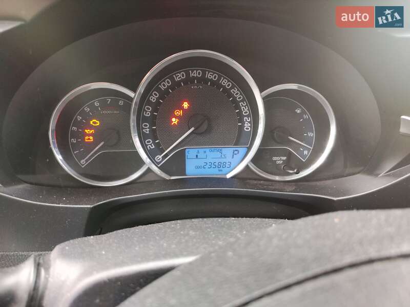 Седан Toyota Corolla 2015 в Прилуках фото 4 Седан Toyota Corolla 2015 в Прилуках