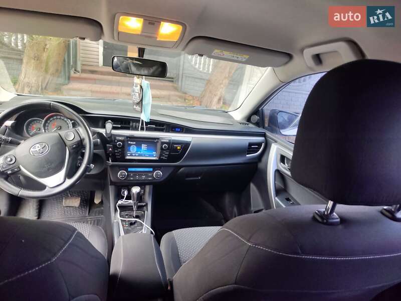 Седан Toyota Corolla 2015 в Прилуках фото 5 Седан Toyota Corolla 2015 в Прилуках