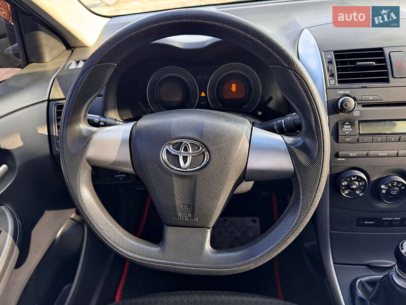 Седан Toyota Corolla 2012 в Харькове фото 24 Седан Toyota Corolla 2012 в Харькове