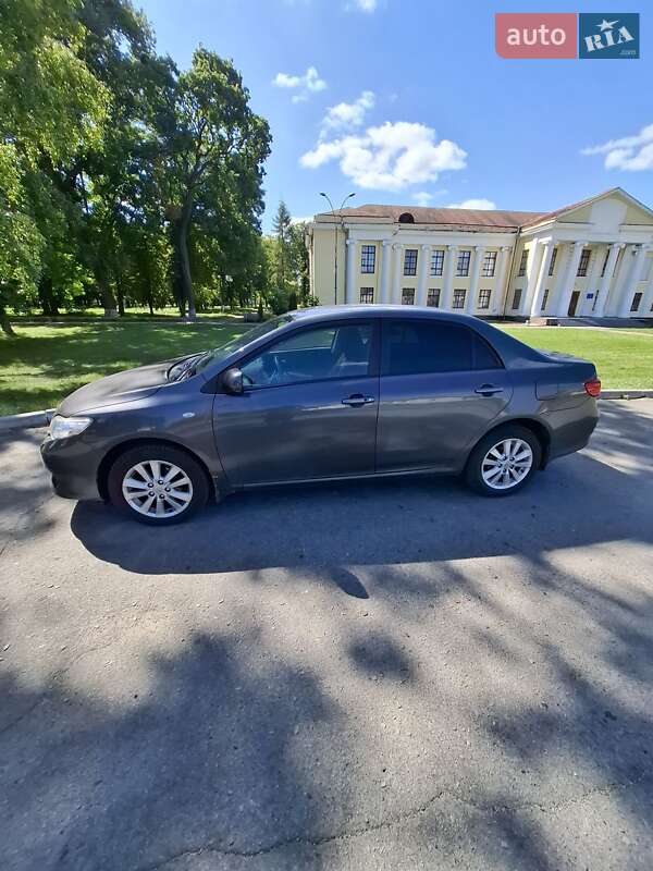 Седан Toyota Corolla 2008 в Прилуках