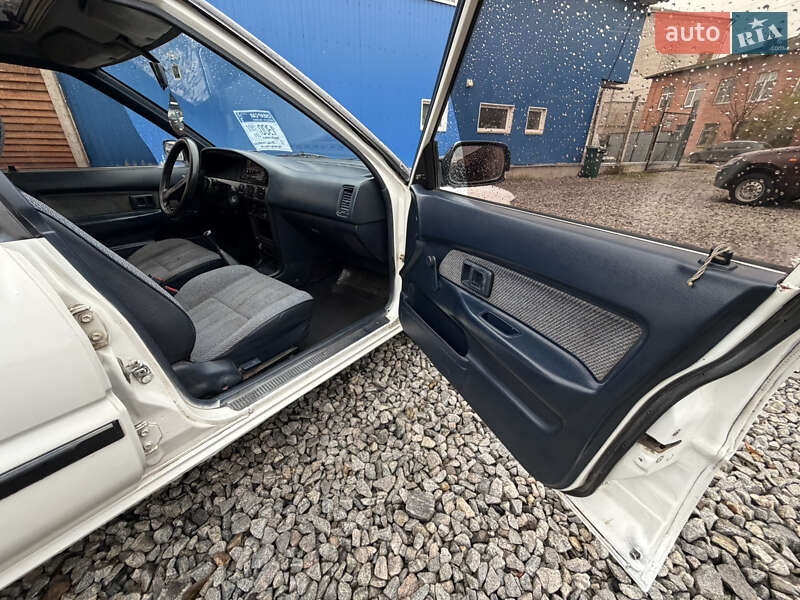 Хэтчбек Toyota Corolla 1988 в Бердичеве фото 20 Хэтчбек Toyota Corolla 1988 в Бердичеве
