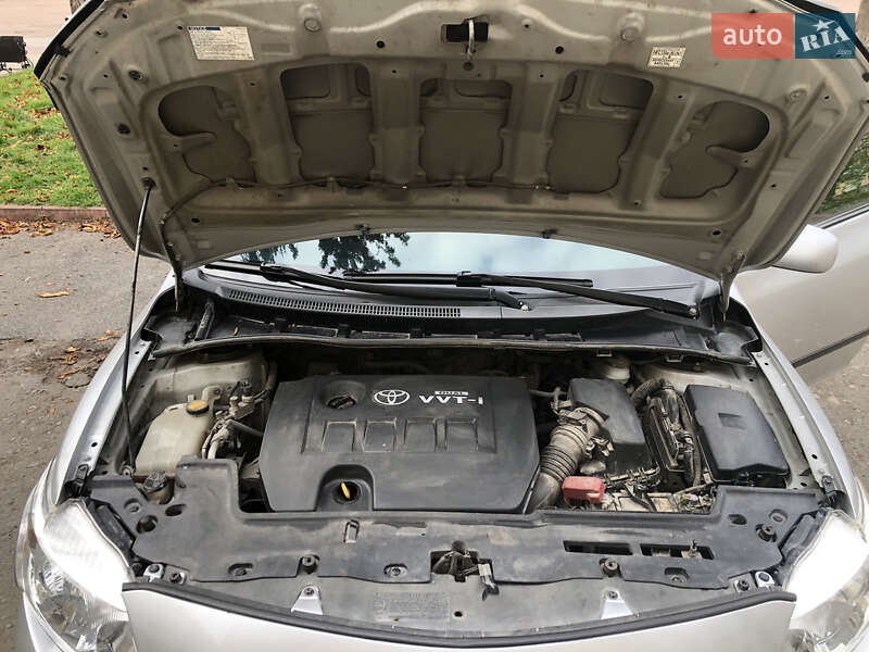 Седан Toyota Corolla 2008 в Хмельницком