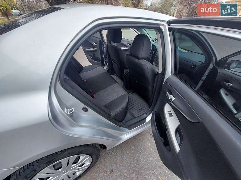 Седан Toyota Corolla 2007 в Харькове