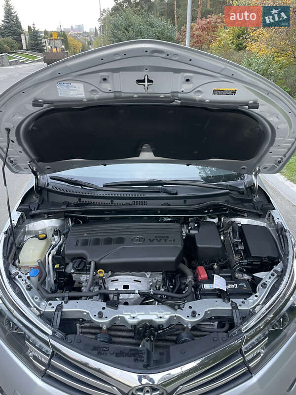 Седан Toyota Corolla 2014 в Киеве фото 14 Седан Toyota Corolla 2014 в Киеве