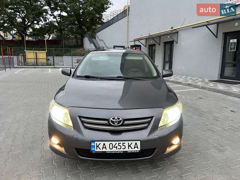 Седан Toyota Corolla 2008 в Фастове