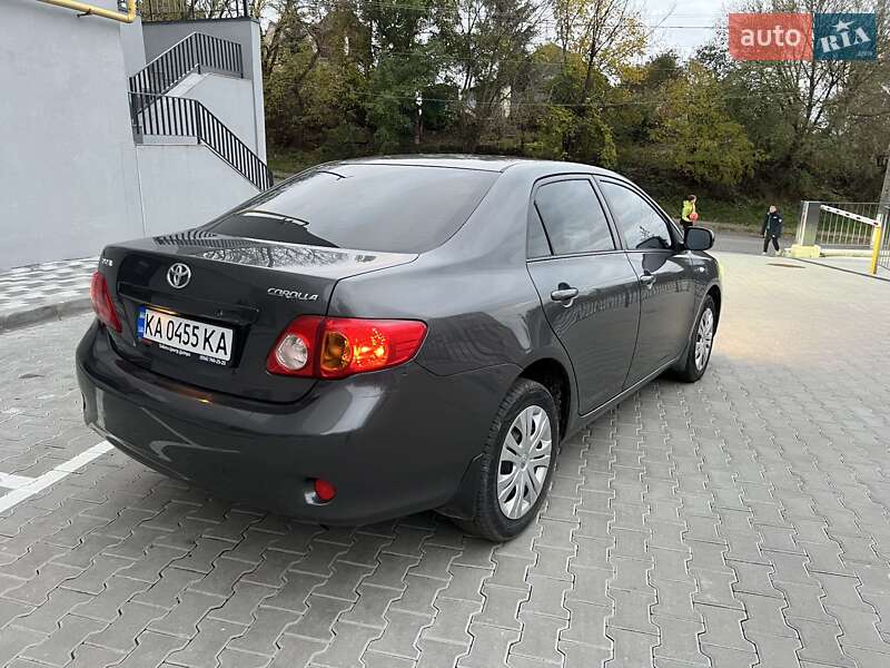 Седан Toyota Corolla 2008 в Фастове