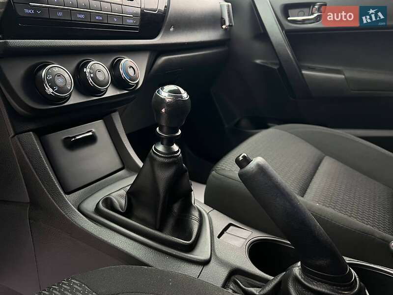 Седан Toyota Corolla 2014 в Одессе фото 15 Седан Toyota Corolla 2014 в Одессе