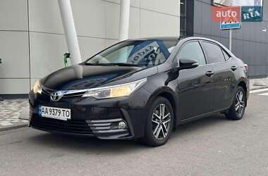 Седан Toyota Corolla 2018 в Киеве