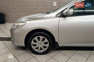 Седан Toyota Corolla 2011 в Львове